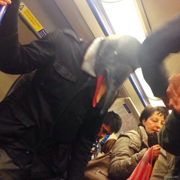 Чудики в метро Лондона
