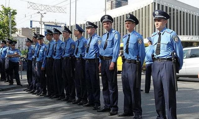 Киевские патрульные полицейские получили собственную новую форму