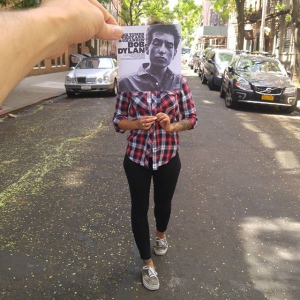 Знаменитости на улицах в шуточных фотографиях Джоэла Стронга