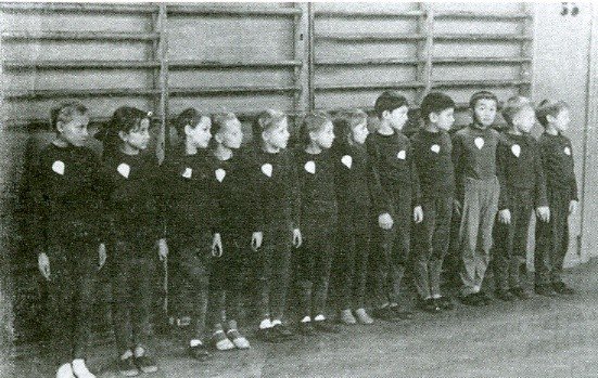 Старые детские фотографии Виктора Цоя.