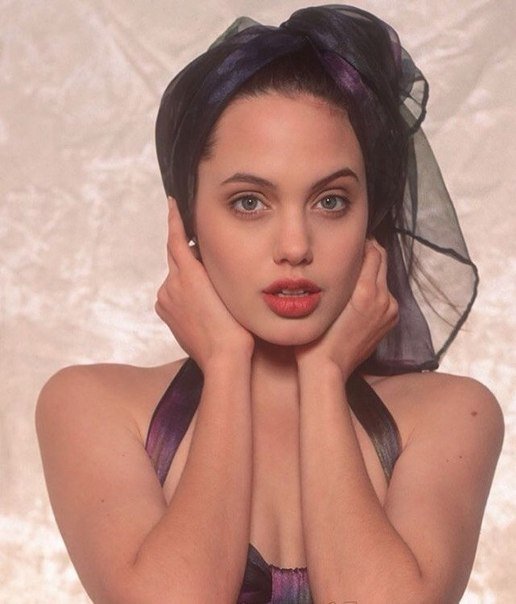 Фотосессия 16-летней Анджелины Джоли, 1991 г