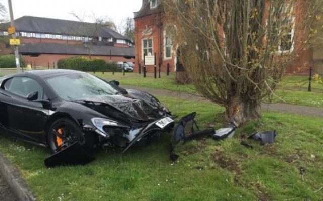 Хозяин суперкара McLaren 650S Spider разбил его спустя 10 минут после покупки