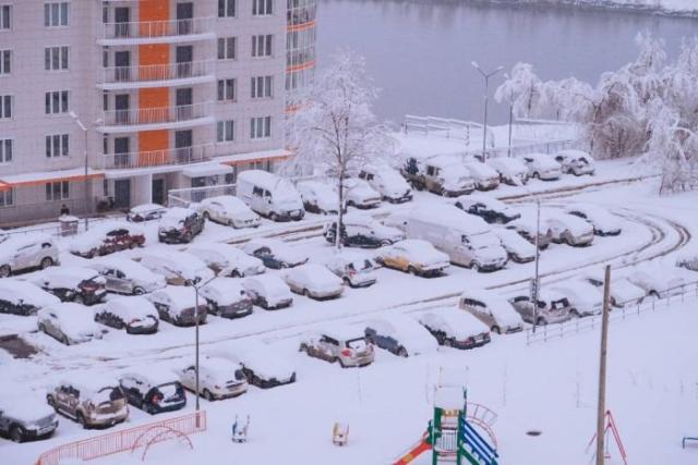 Последствия сильного снегопада в Красноярске