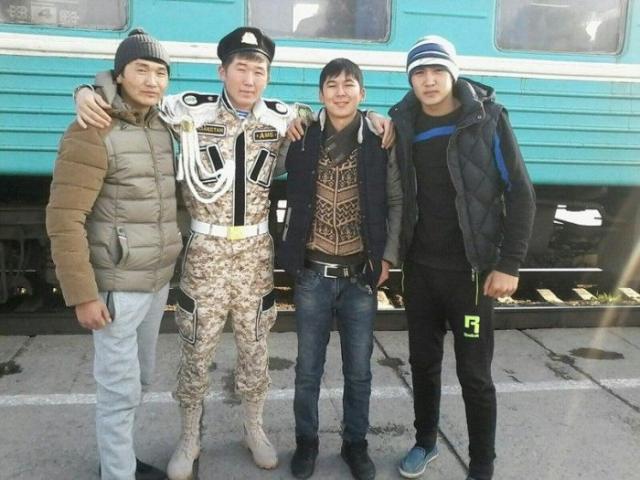 Казахские дембеля возвращаются домой