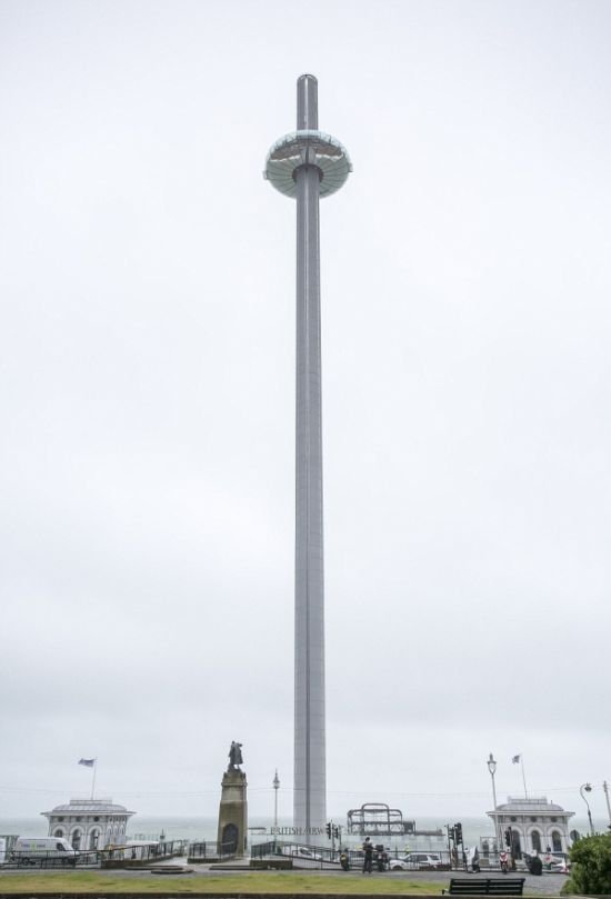 В Британском Брайтоне появилась рекордно тонкая обзорная башня