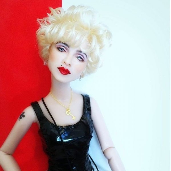 Гиперреалистичные куклы, являющиеся точными копиями голливудских знаменитостей