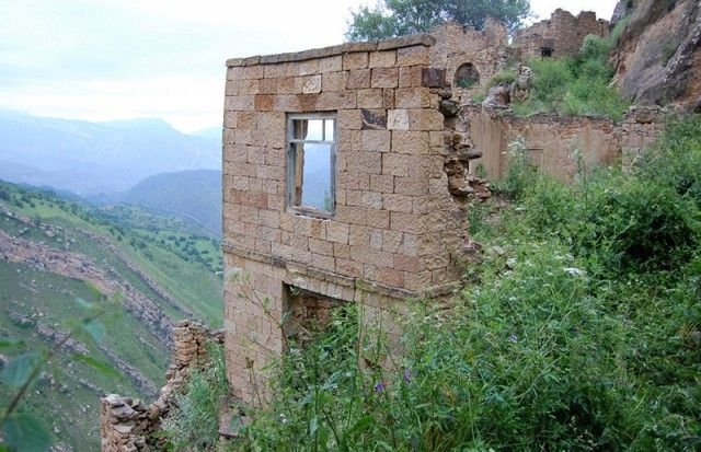 Заброшенный аул в дагестанских горах