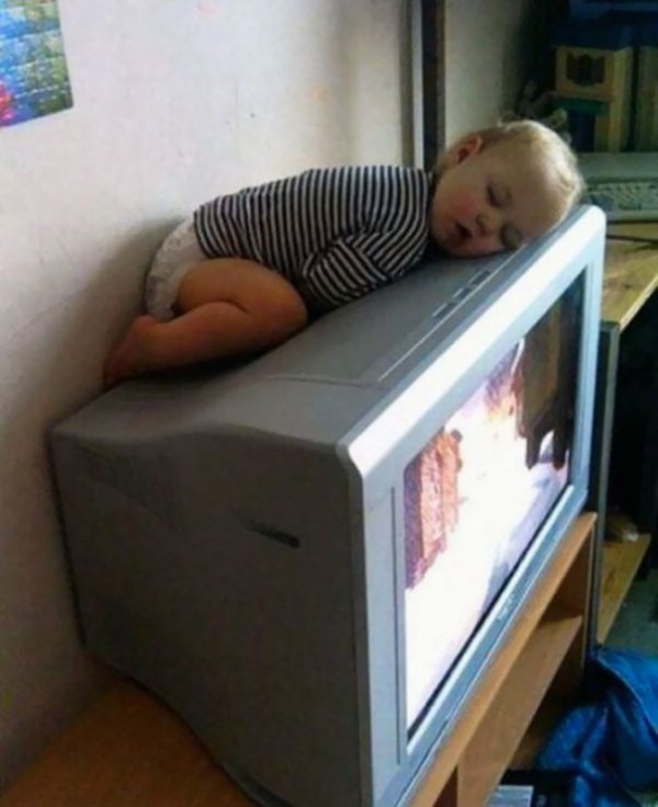 Забавных доказательств того, что дети могут уснуть где угодно