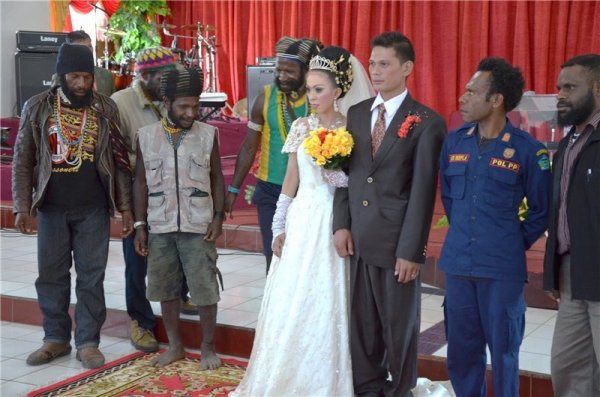 Папуасско-индонезийская свадьба