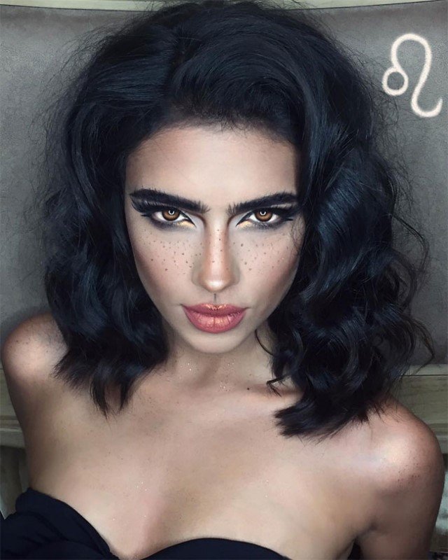 Иранская художница с помощью одного лишь макияжа сделала знаки зодиака сексуальными