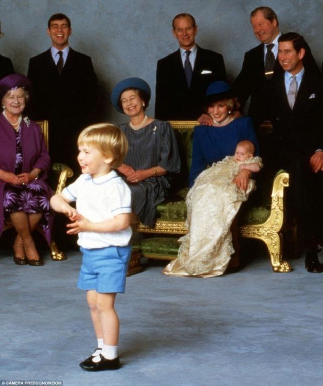 Такой британскую королевскую семью вы еще не видели