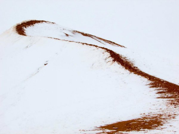 Снегопад в пустыне Сахара