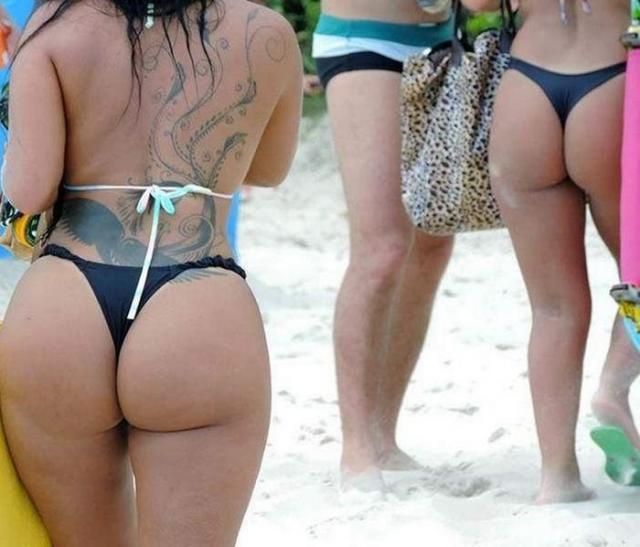 Девушки на пляжах Бразилии