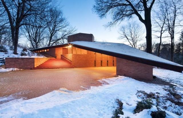 Уникальный дом, построенный архитектором Фрэнком Райтом, продают за 1,4 млн долларов