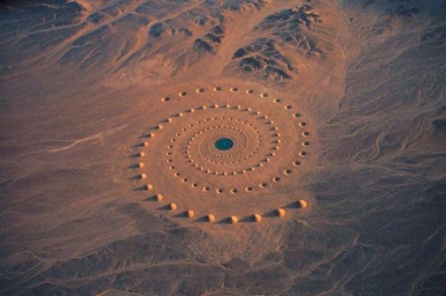8 самых странных вещей, которые были обнаружены в пустыне
