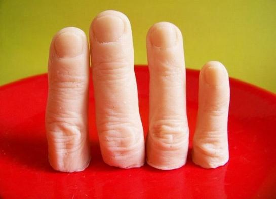 Мыло в виде человеческих пальцев
