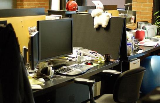  Рабочие столы Джобса, Гейтса, Баллмера, Цукерберга и других (10 фото)