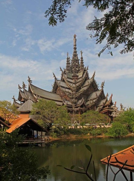 Храм истины в в Паттайе, Таиланд